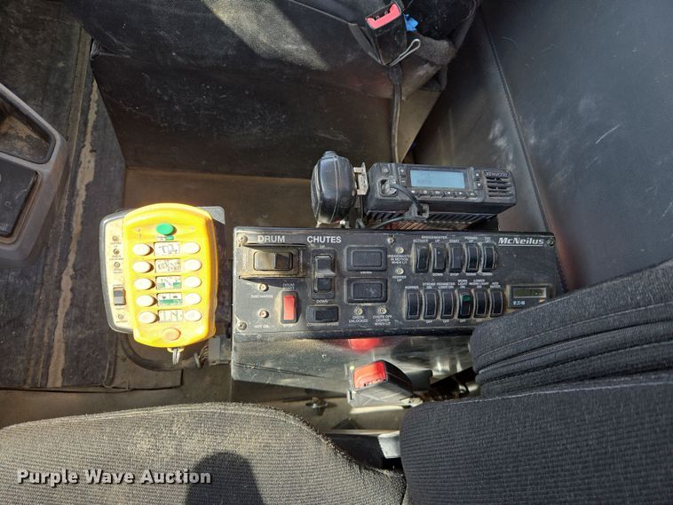 image for item DW5075 2017 Peterbilt 567 ready mix truck