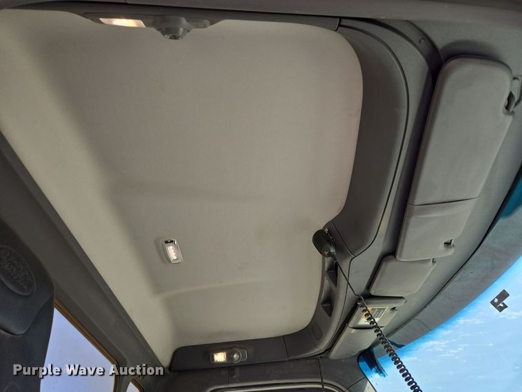 image for item DW5075 2017 Peterbilt 567 ready mix truck