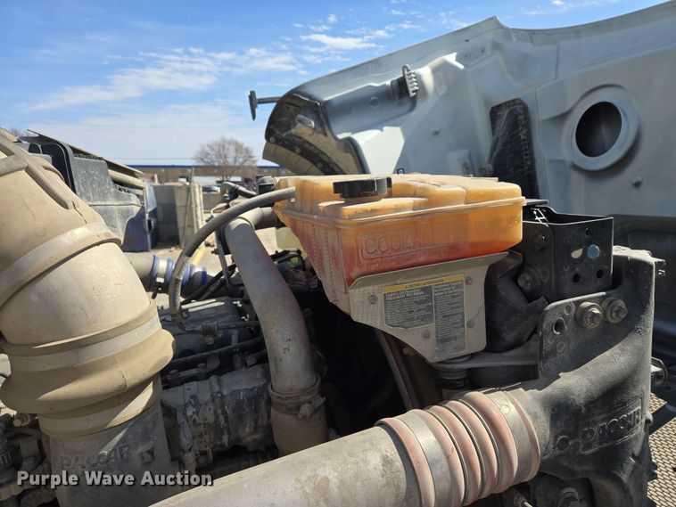 image for item DW5075 2017 Peterbilt 567 ready mix truck