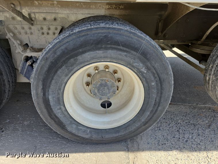 image for item DW5075 2017 Peterbilt 567 ready mix truck