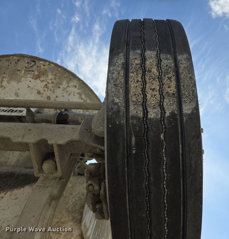 image for item DW5075 2017 Peterbilt 567 ready mix truck