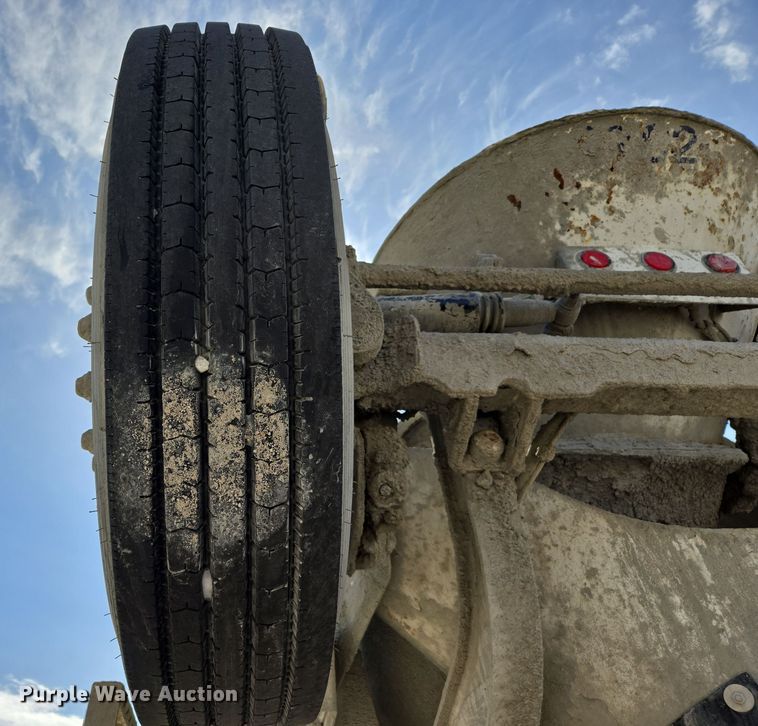 image for item DW5075 2017 Peterbilt 567 ready mix truck