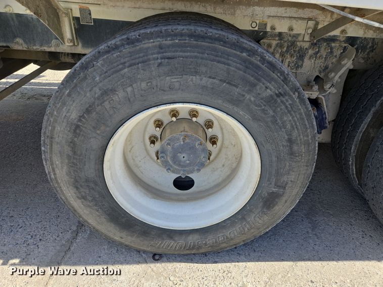 image for item DW5075 2017 Peterbilt 567 ready mix truck