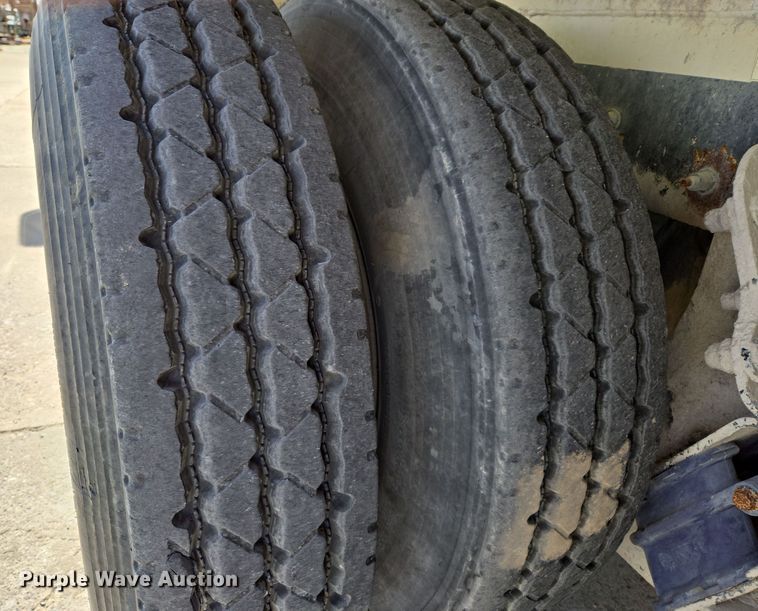 image for item DW5075 2017 Peterbilt 567 ready mix truck