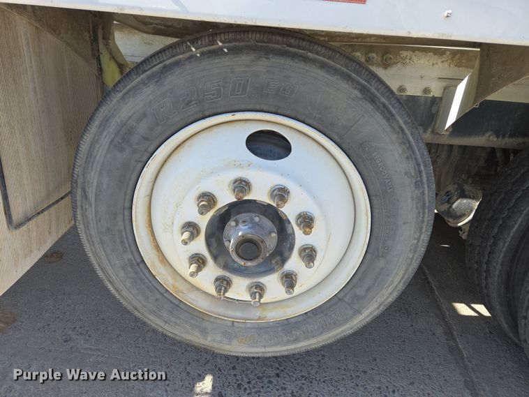 image for item DW5075 2017 Peterbilt 567 ready mix truck