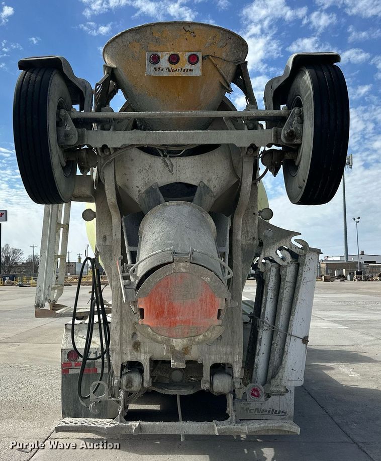 image for item DW5076 2018 Peterbilt 567 ready mix truck