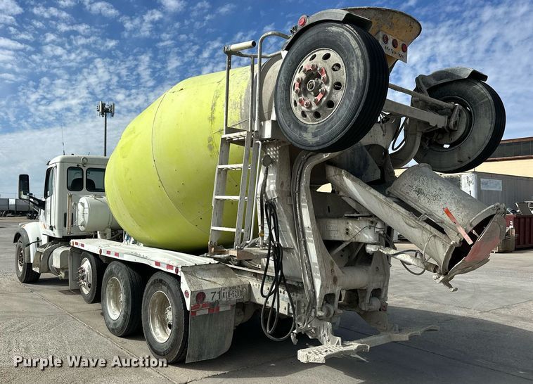 image for item DW5076 2018 Peterbilt 567 ready mix truck