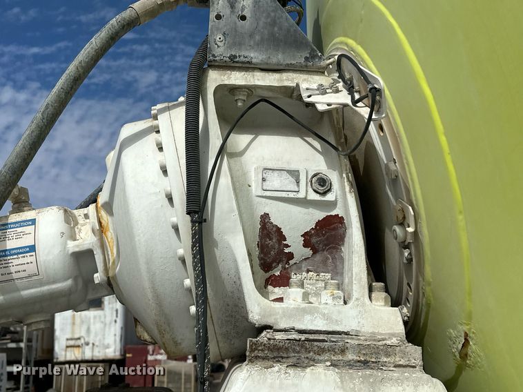 image for item DW5076 2018 Peterbilt 567 ready mix truck