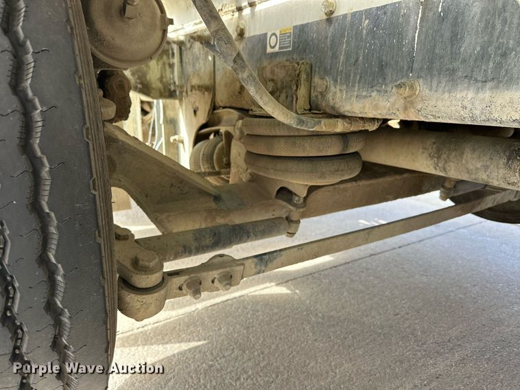 image for item DW5076 2018 Peterbilt 567 ready mix truck