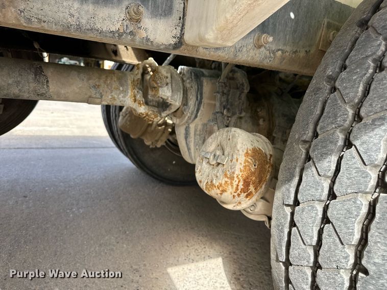 image for item DW5076 2018 Peterbilt 567 ready mix truck