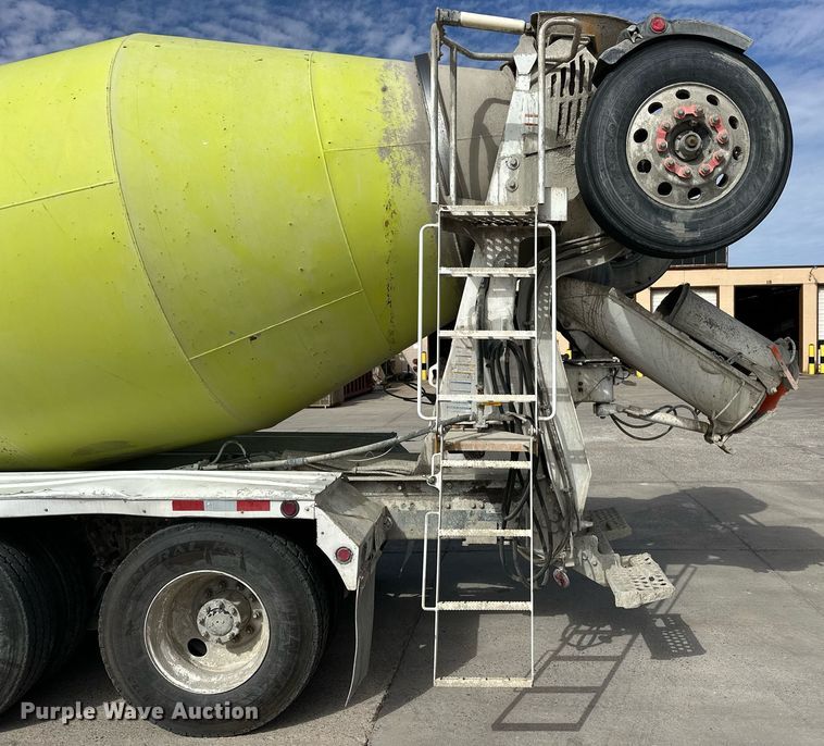 image for item DW5076 2018 Peterbilt 567 ready mix truck