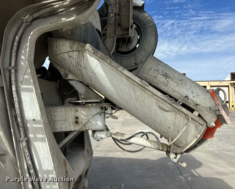 image for item DW5076 2018 Peterbilt 567 ready mix truck