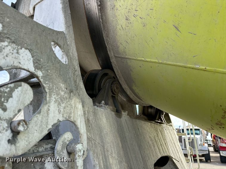 image for item DW5076 2018 Peterbilt 567 ready mix truck