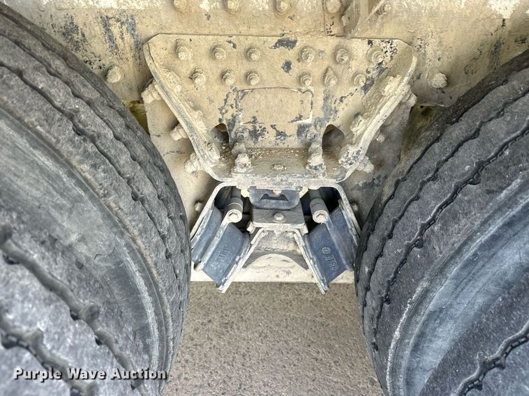 image for item DW5076 2018 Peterbilt 567 ready mix truck