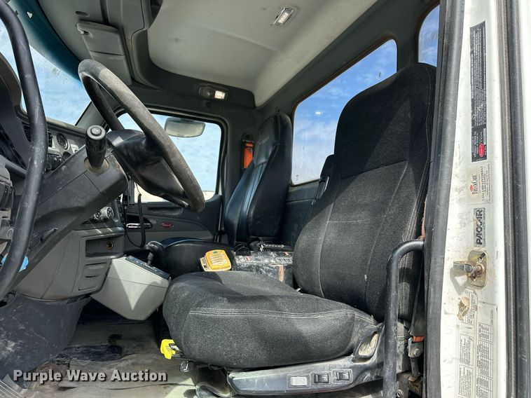 image for item DW5076 2018 Peterbilt 567 ready mix truck