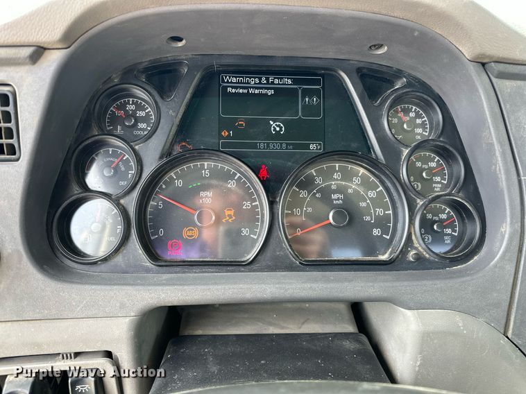 image for item DW5076 2018 Peterbilt 567 ready mix truck