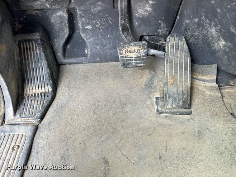 image for item DW5076 2018 Peterbilt 567 ready mix truck