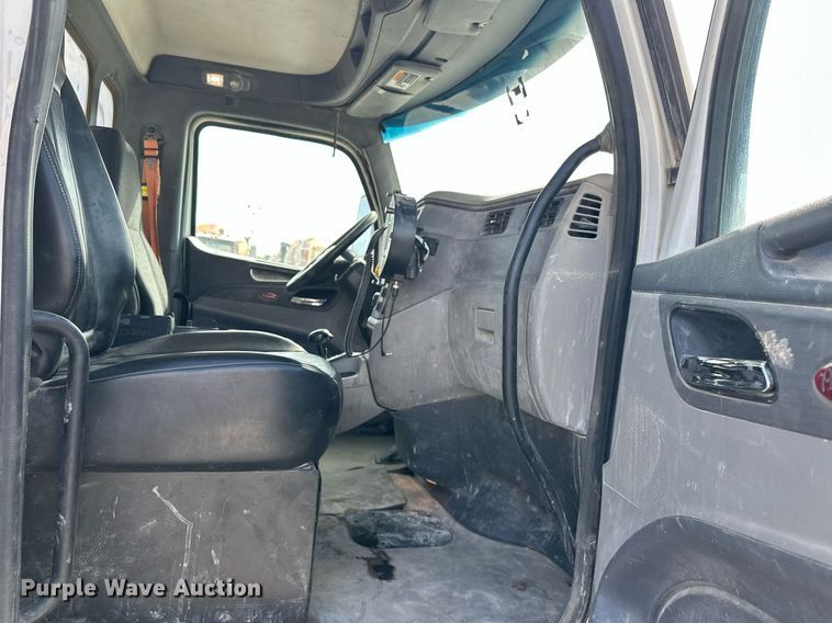 image for item DW5076 2018 Peterbilt 567 ready mix truck