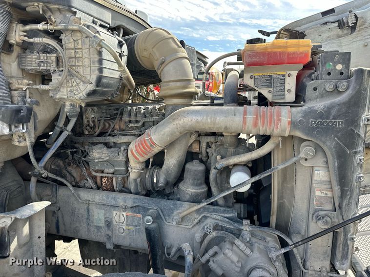 image for item DW5076 2018 Peterbilt 567 ready mix truck