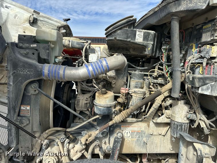 image for item DW5076 2018 Peterbilt 567 ready mix truck