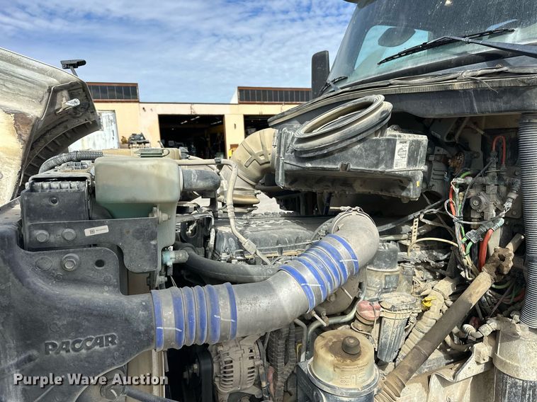 image for item DW5076 2018 Peterbilt 567 ready mix truck