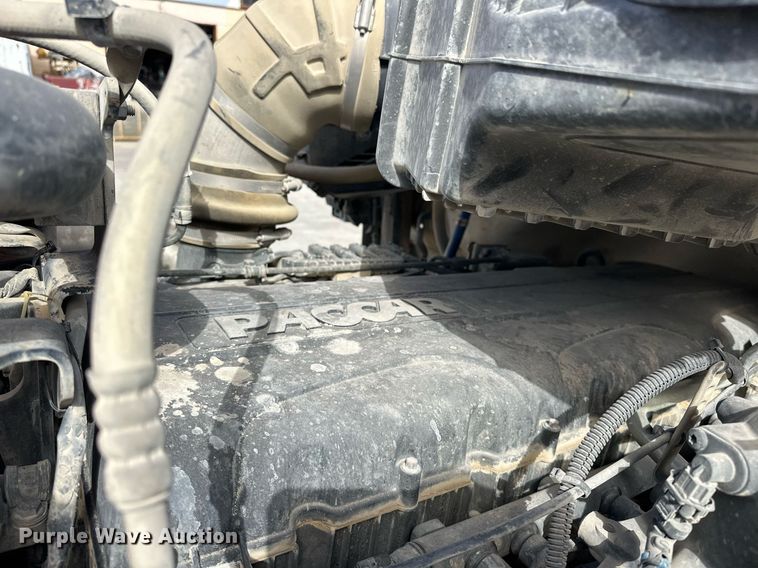 image for item DW5076 2018 Peterbilt 567 ready mix truck