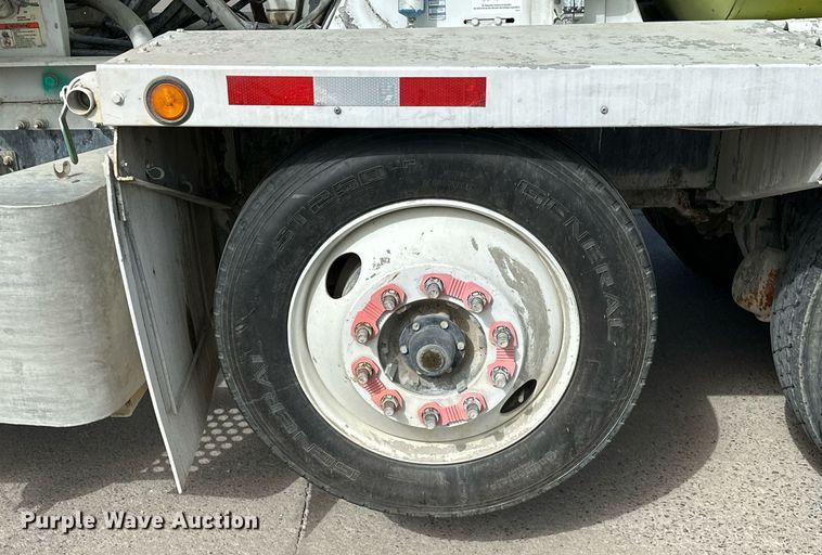 image for item DW5076 2018 Peterbilt 567 ready mix truck