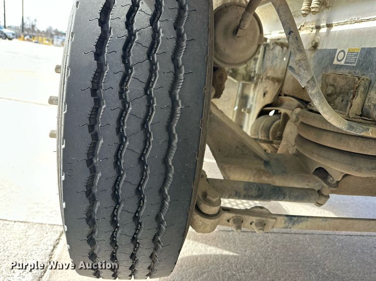 image for item DW5076 2018 Peterbilt 567 ready mix truck