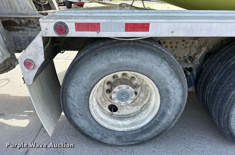 image for item DW5076 2018 Peterbilt 567 ready mix truck