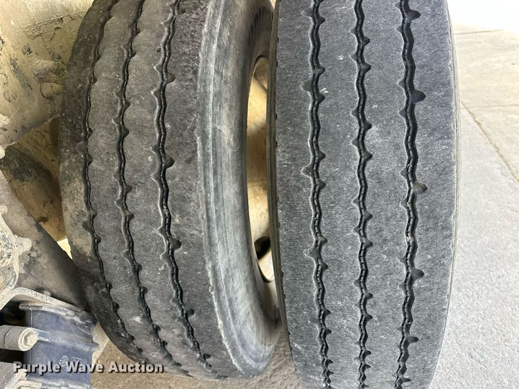 image for item DW5076 2018 Peterbilt 567 ready mix truck