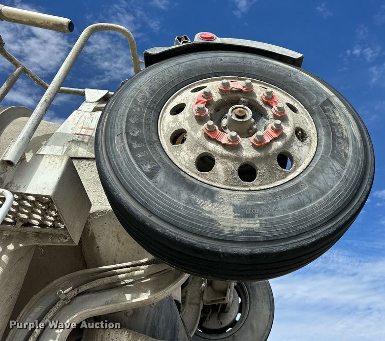 image for item DW5076 2018 Peterbilt 567 ready mix truck