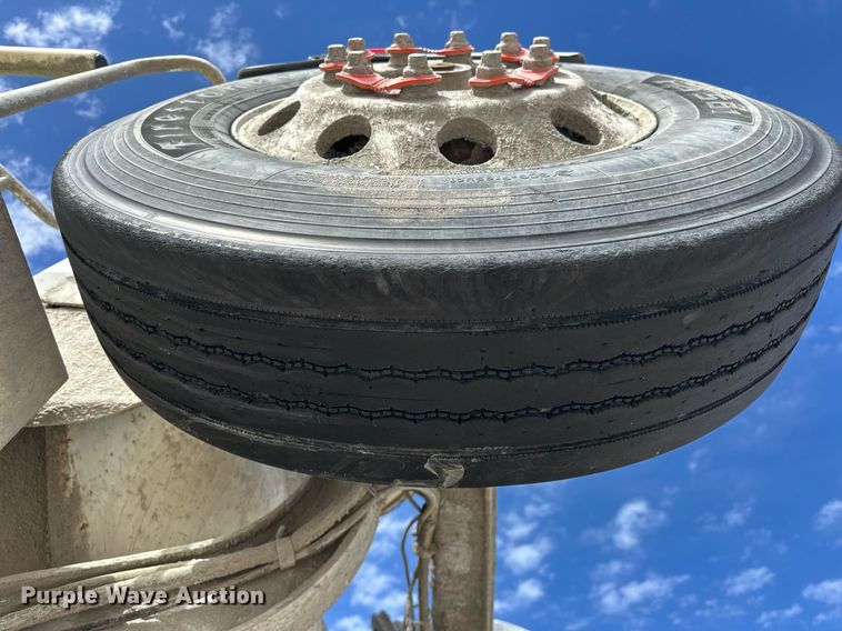 image for item DW5076 2018 Peterbilt 567 ready mix truck