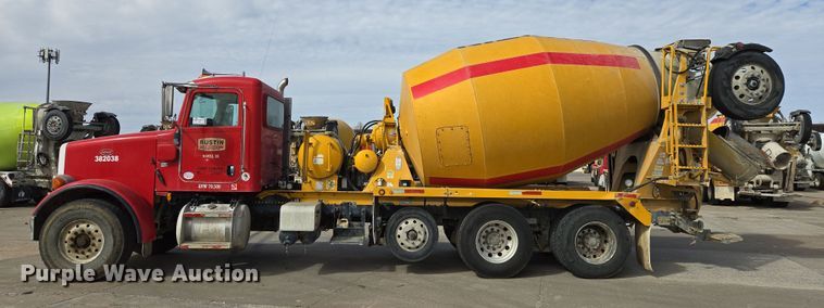 image for item DW5077 2014 Peterbilt 365 ready mix truck