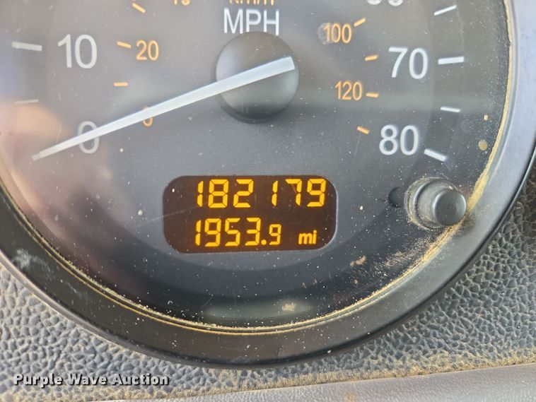 image for item DW5077 2014 Peterbilt 365 ready mix truck