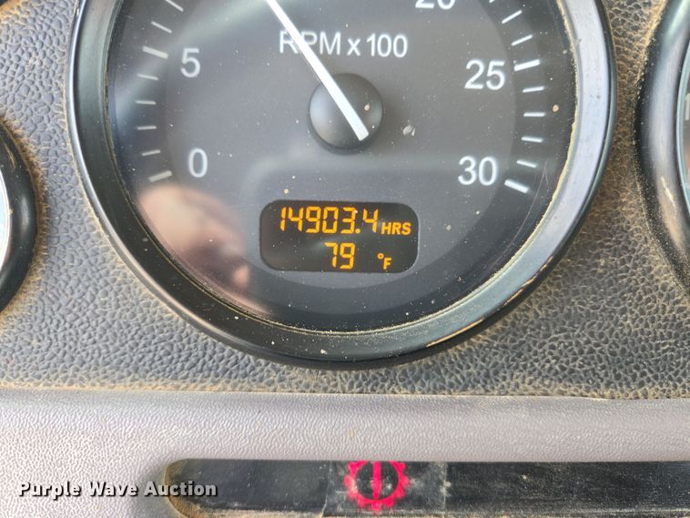 image for item DW5077 2014 Peterbilt 365 ready mix truck