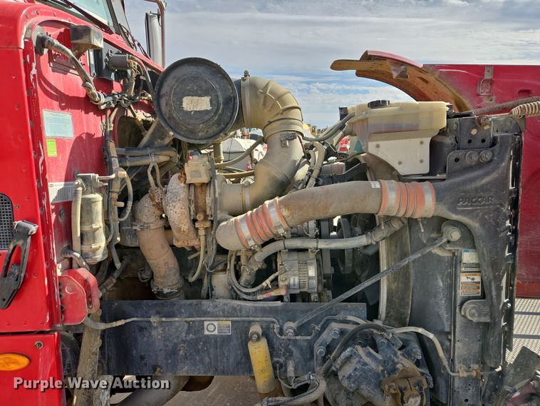 image for item DW5077 2014 Peterbilt 365 ready mix truck