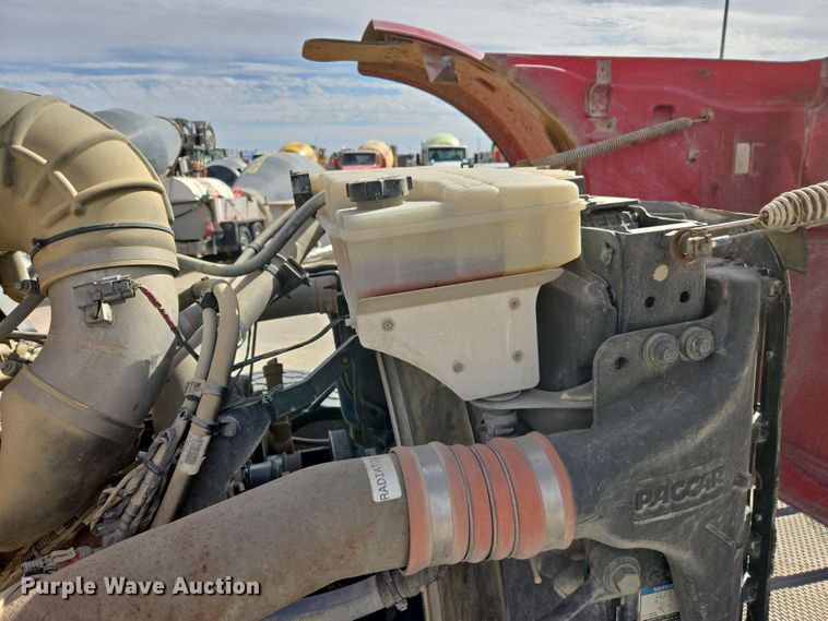 image for item DW5077 2014 Peterbilt 365 ready mix truck