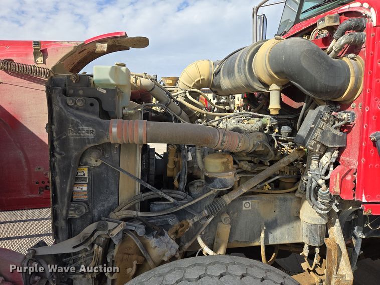 image for item DW5077 2014 Peterbilt 365 ready mix truck