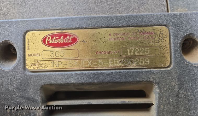 image for item DW5077 2014 Peterbilt 365 ready mix truck