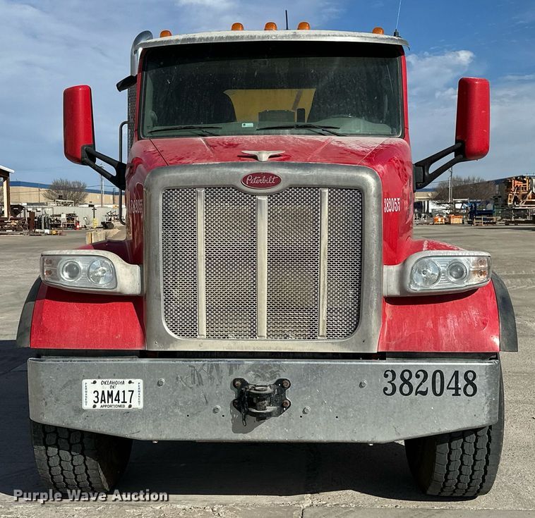 image for item DW5078 2017 Peterbilt 365 ready mix truck