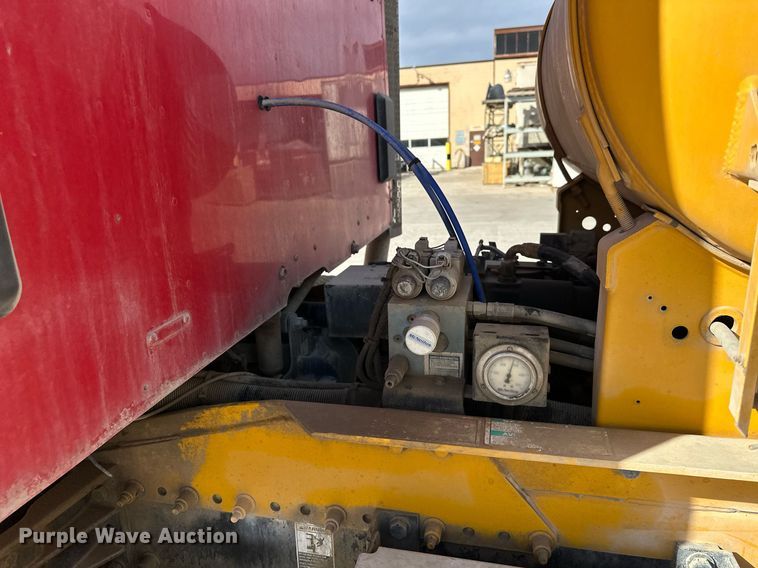 image for item DW5078 2017 Peterbilt 365 ready mix truck