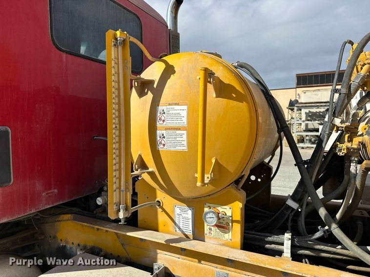 image for item DW5078 2017 Peterbilt 365 ready mix truck