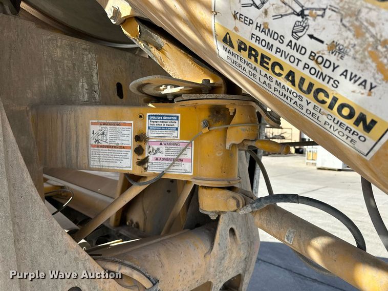 image for item DW5078 2017 Peterbilt 365 ready mix truck