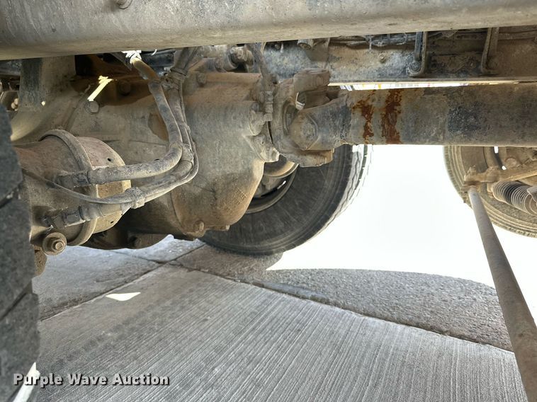 image for item DW5078 2017 Peterbilt 365 ready mix truck