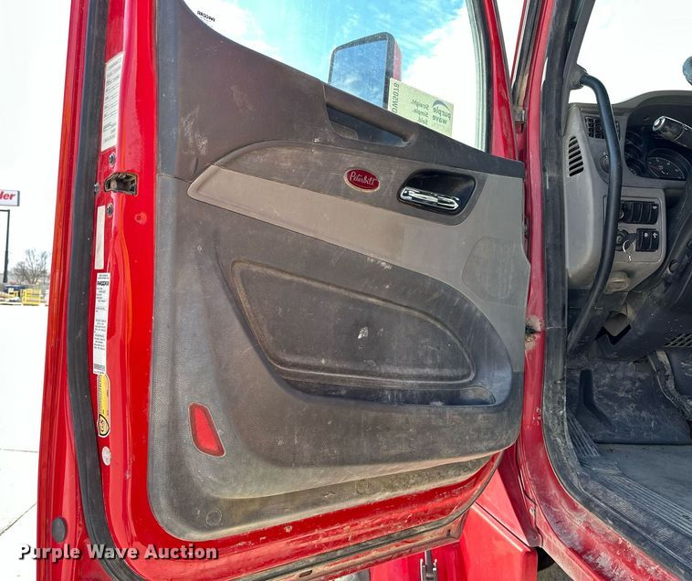 image for item DW5078 2017 Peterbilt 365 ready mix truck