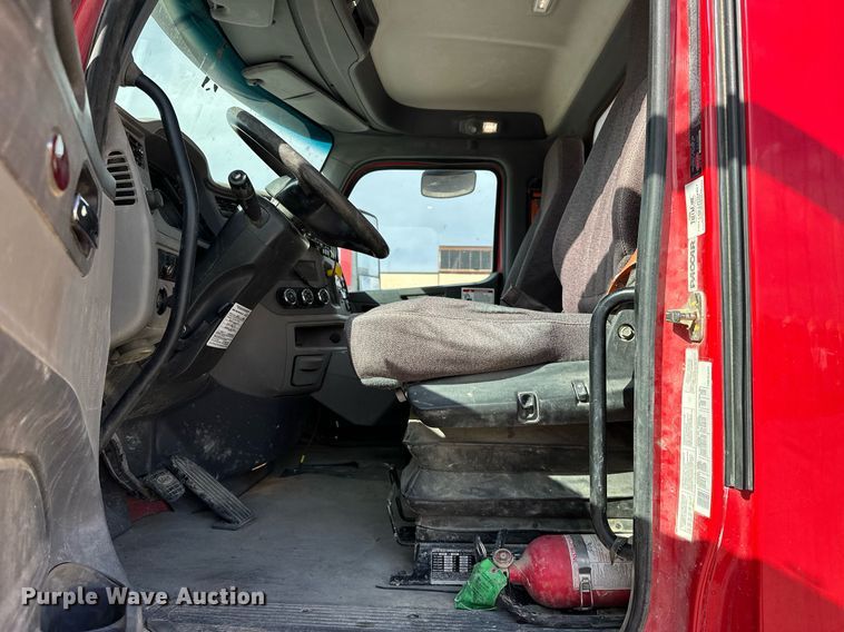 image for item DW5078 2017 Peterbilt 365 ready mix truck