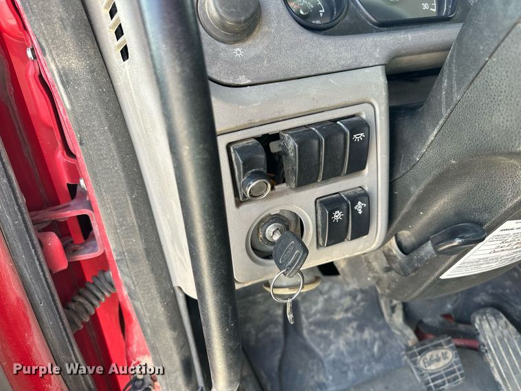 image for item DW5078 2017 Peterbilt 365 ready mix truck