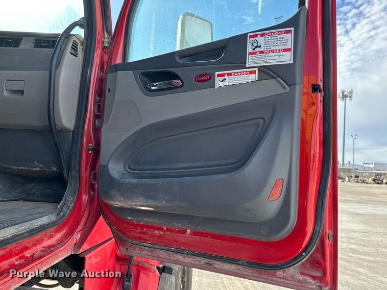 image for item DW5078 2017 Peterbilt 365 ready mix truck