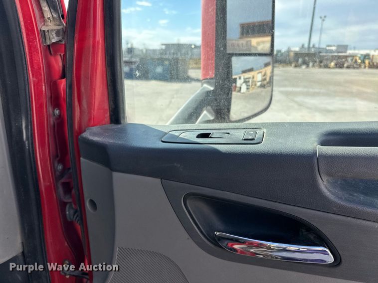 image for item DW5078 2017 Peterbilt 365 ready mix truck