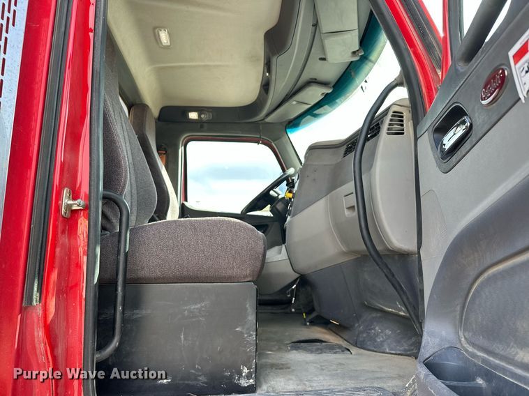 image for item DW5078 2017 Peterbilt 365 ready mix truck